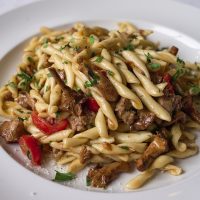 Würzige Pasta mit mediterranen Aromen